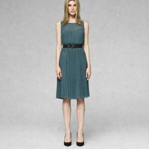 Sisley Pleated Hunter Green Sleeveless Midi Dress XS